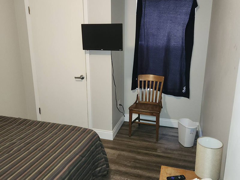 poplar-room4-tv